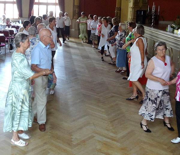Bild von Senioren beim Tanzen (Fehler Bild konnte nicht geladen werden!)